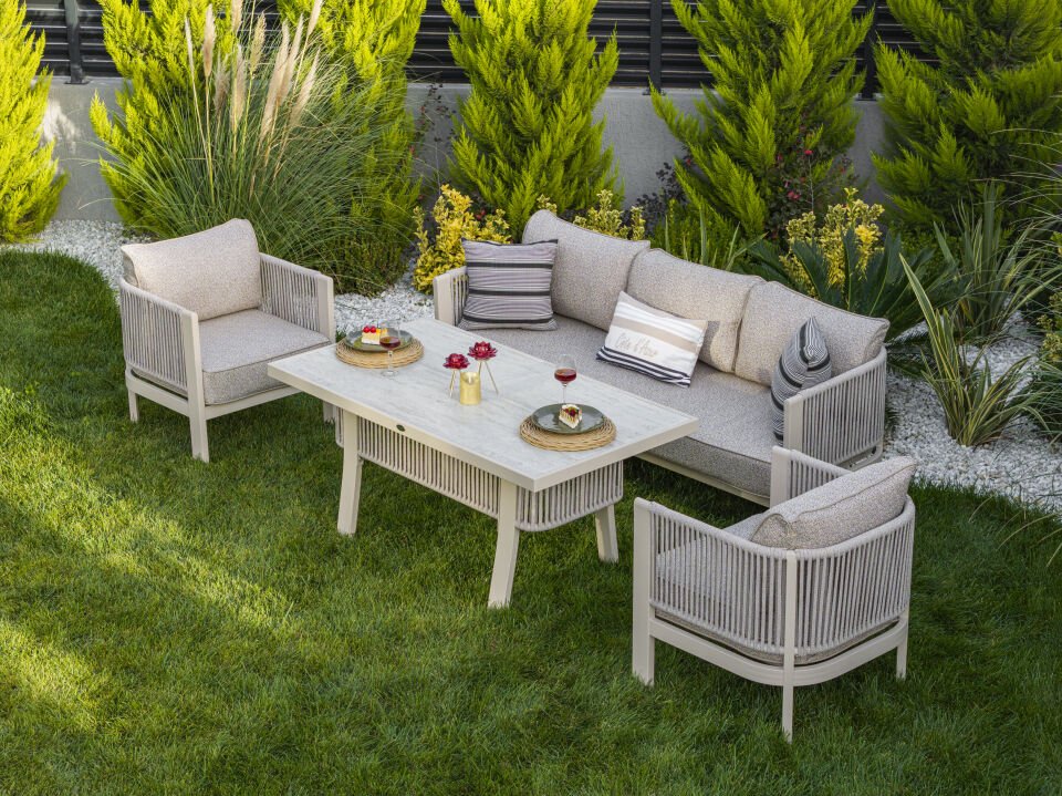 MARİNA BAHÇE OTURMA GRUBU